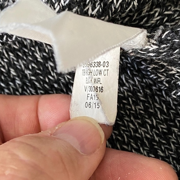 Old Navy Women's Black + White Round Neck Long Sleeve Knit Sweater Size X-Small - Picture 6 of 10